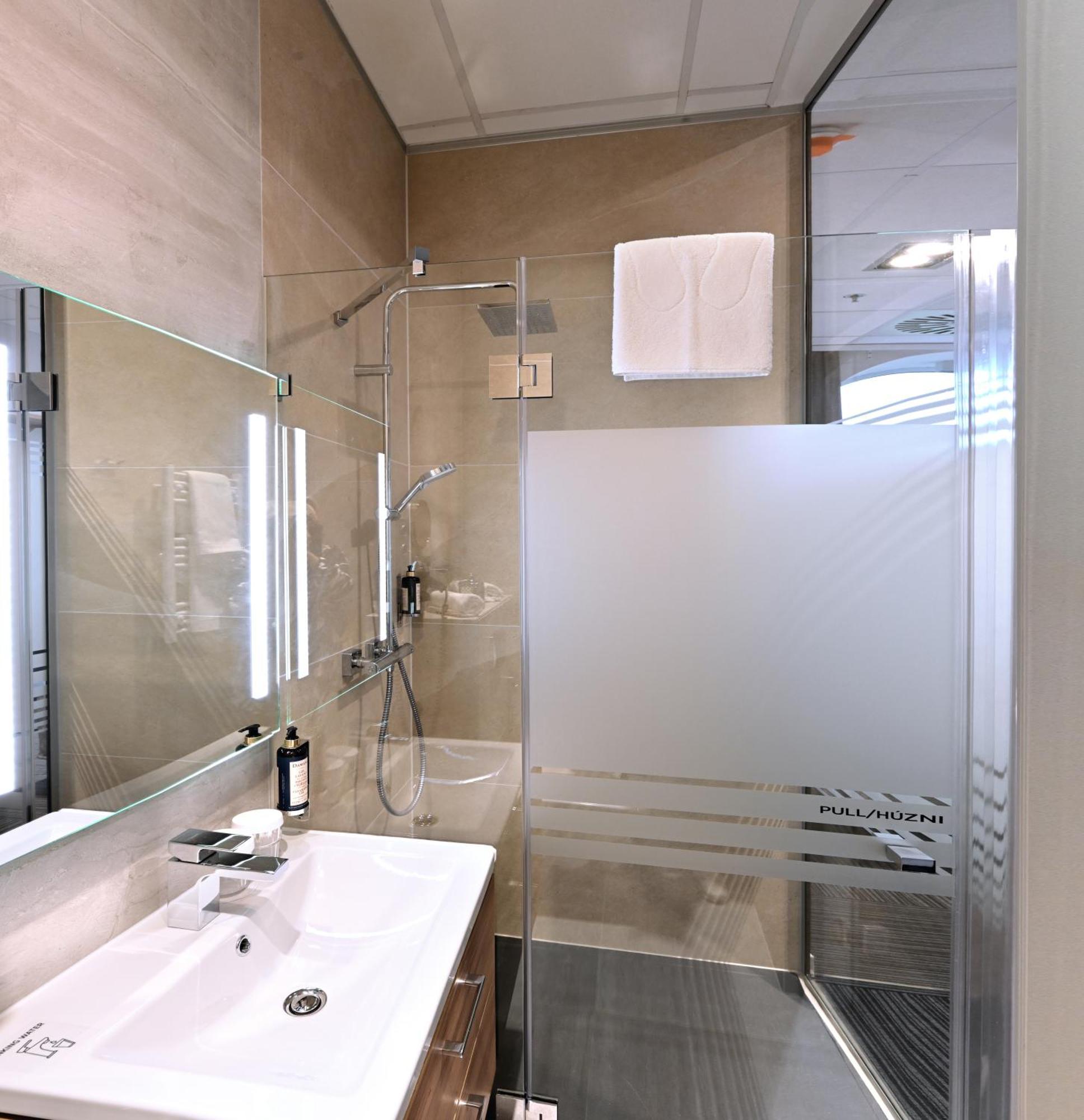 בודפשט Fashion City Hotel Superior מראה חיצוני תמונה